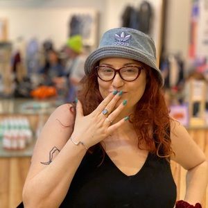 Meet your Posher, Lili